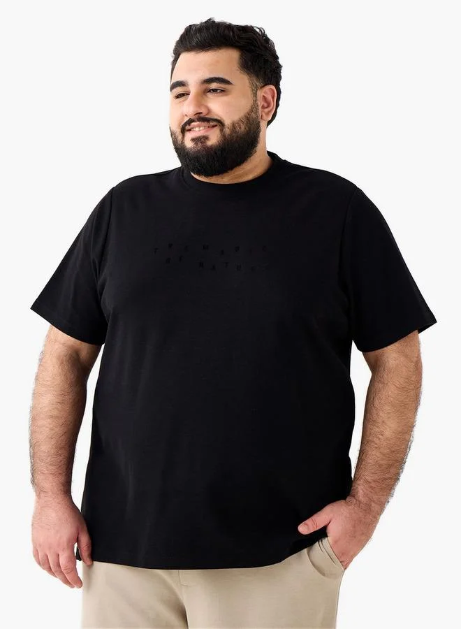 Maxim Men Regular Fit Crew Neck Short Sleeves Graphic Embossed T-shirt